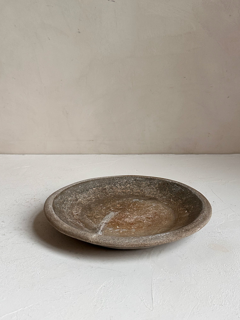 The Corner - Antique stone plate N°48 - Table & Kitchenware