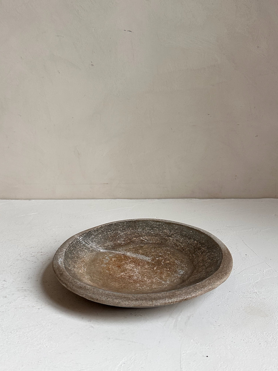 The Corner - Antique stone plate N°48 - Table & Kitchenware