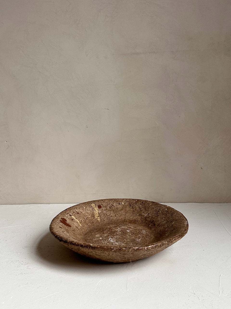 The Corner - Antique Stone plate N°49 - Table & Kitchenware
