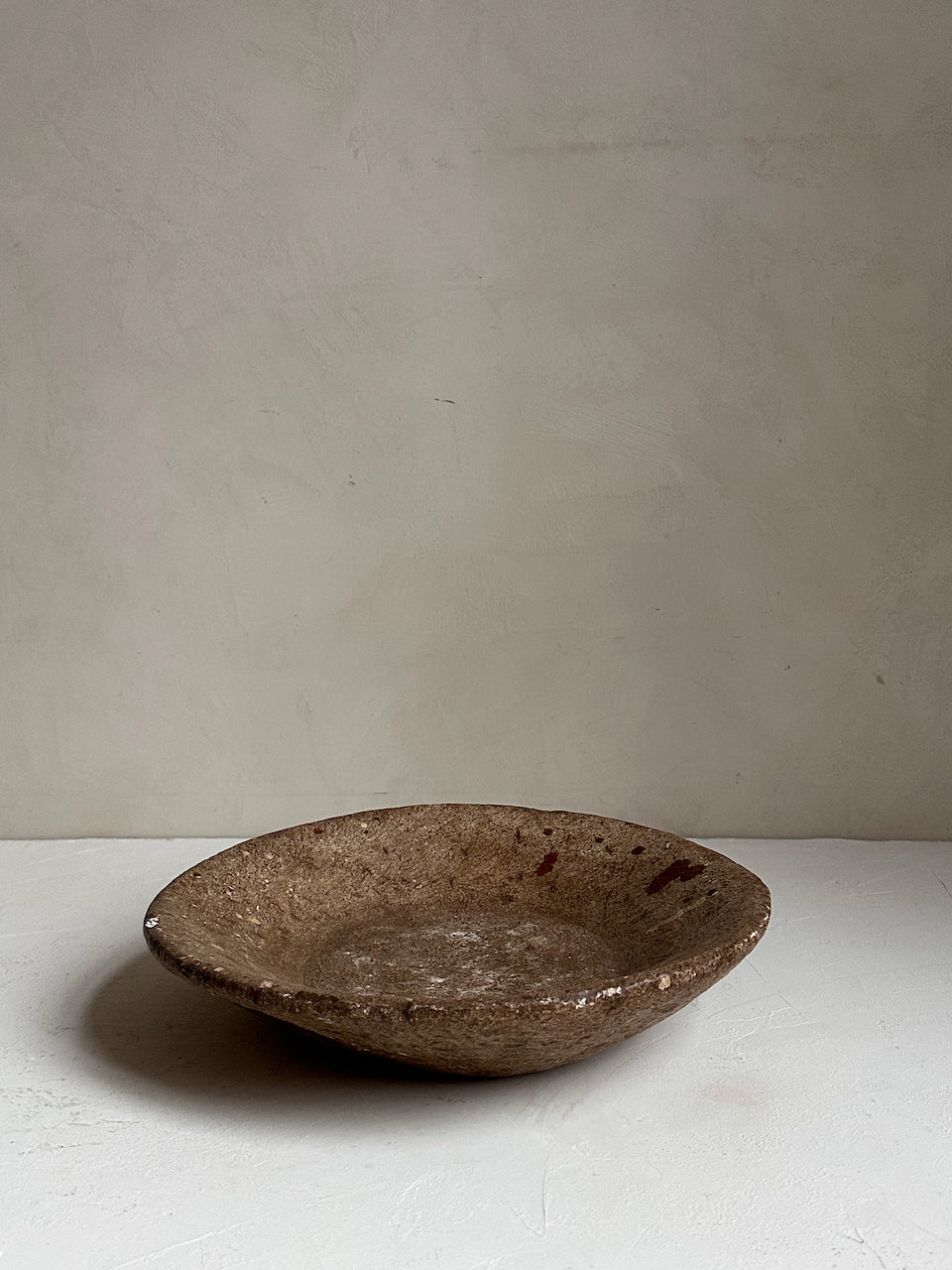 The Corner - Antique Stone plate N°49 - Table & Kitchenware