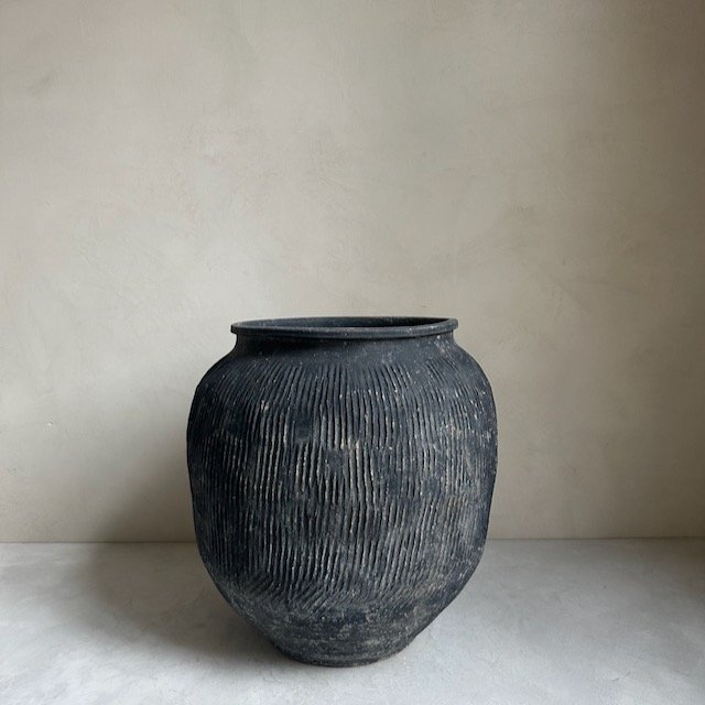 The Corner - Antique vase N° 10 - Pots & Vases