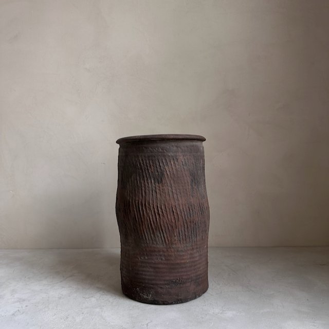 The Corner - Antique vase N° 11 - Pots & Vases