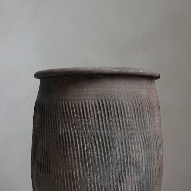 The Corner - Antique vase N° 17 - Pots & Vases