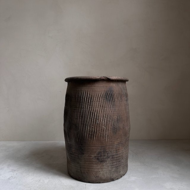 The Corner - Antique vase N° 17 - Pots & Vases