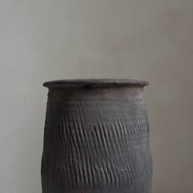 The Corner - Antique vase N° 18 - Pots & Vases