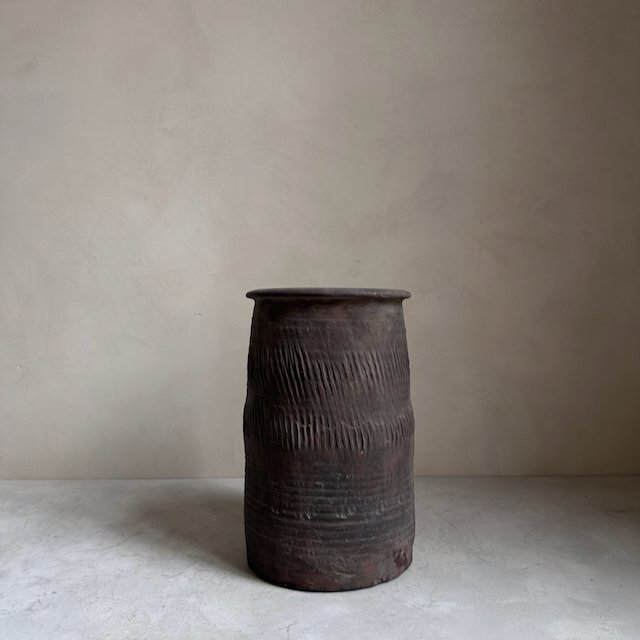 The Corner - Antique vase N° 18 - Pots & Vases