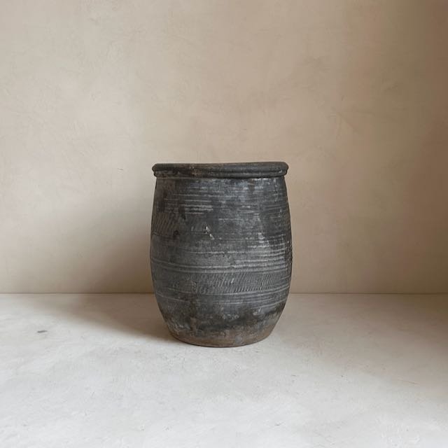 The Corner - Antique vase N° 21 - Pots & Vases