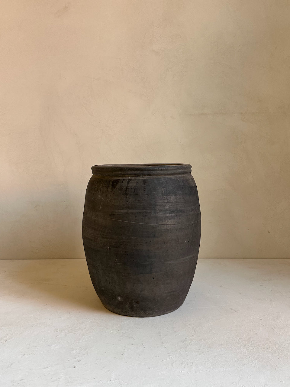 The Corner - Antique vase N° 22 - Pots & Vases