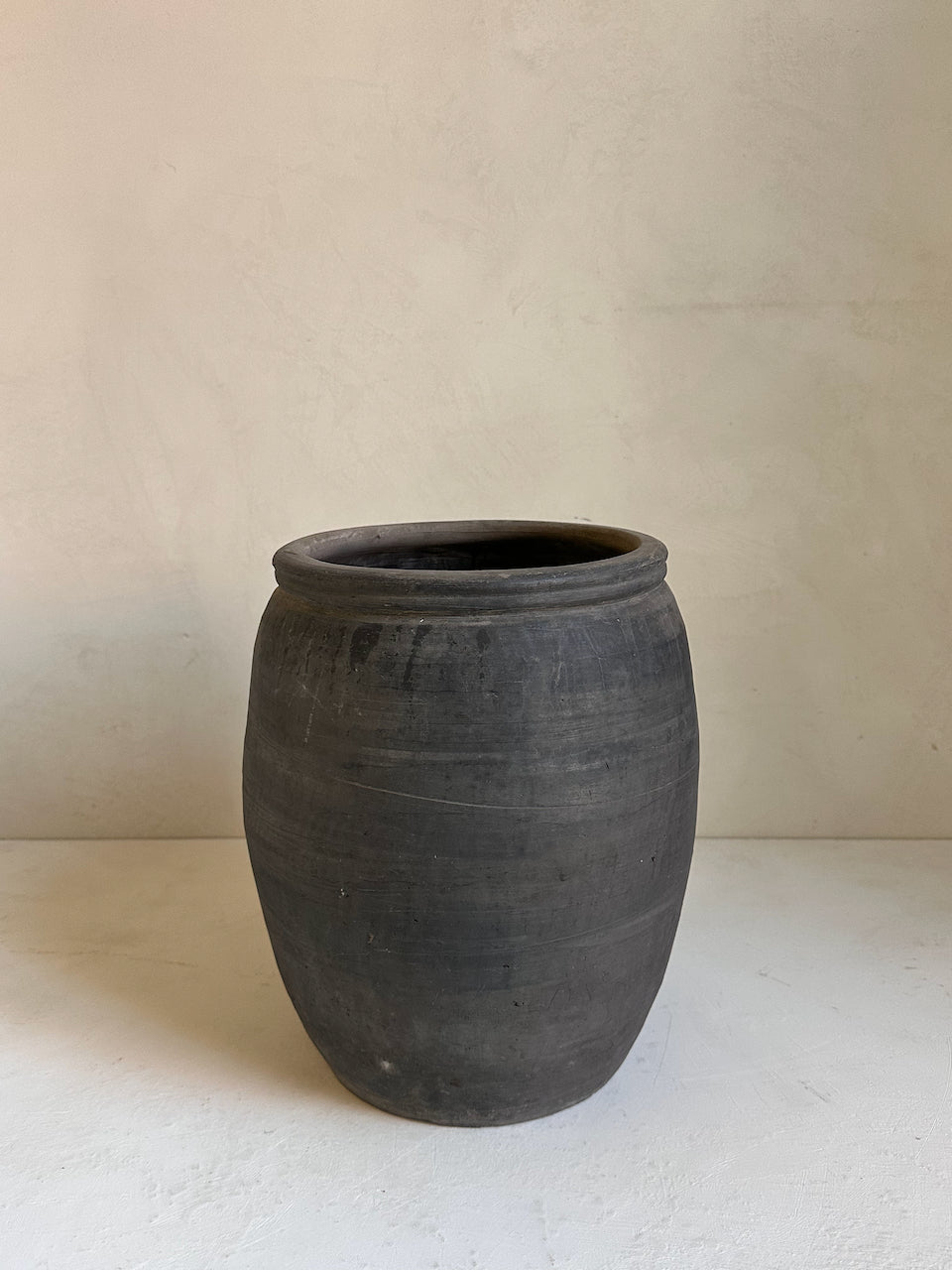 The Corner - Antique vase N° 22 - Pots & Vases