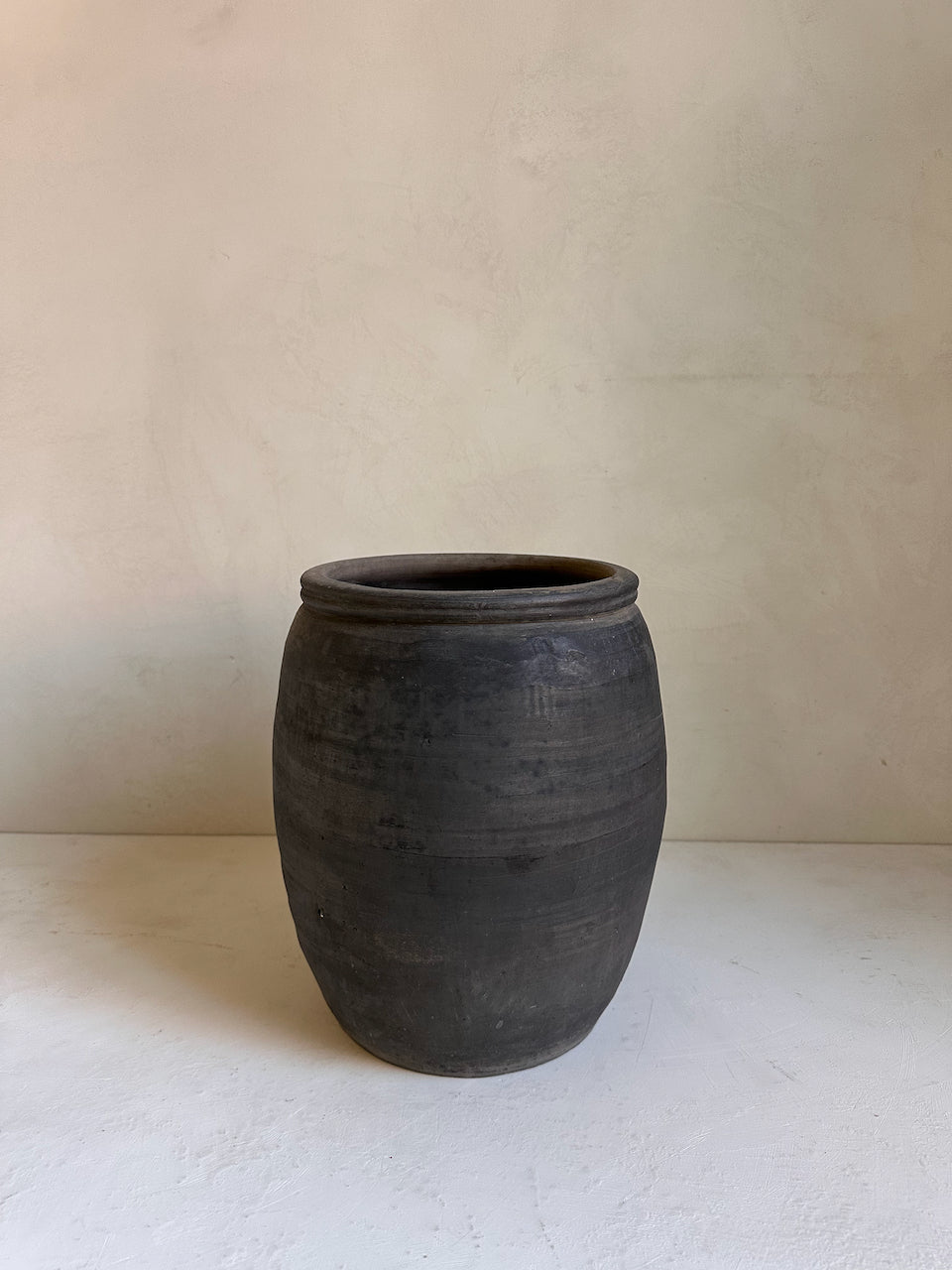 The Corner - Antique vase N° 22 - Pots & Vases