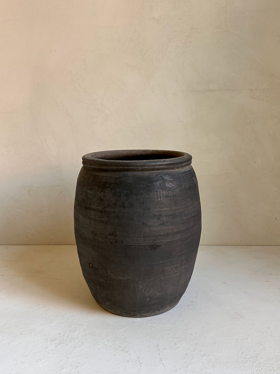 The Corner - Antique vase N° 22 - Pots & Vases