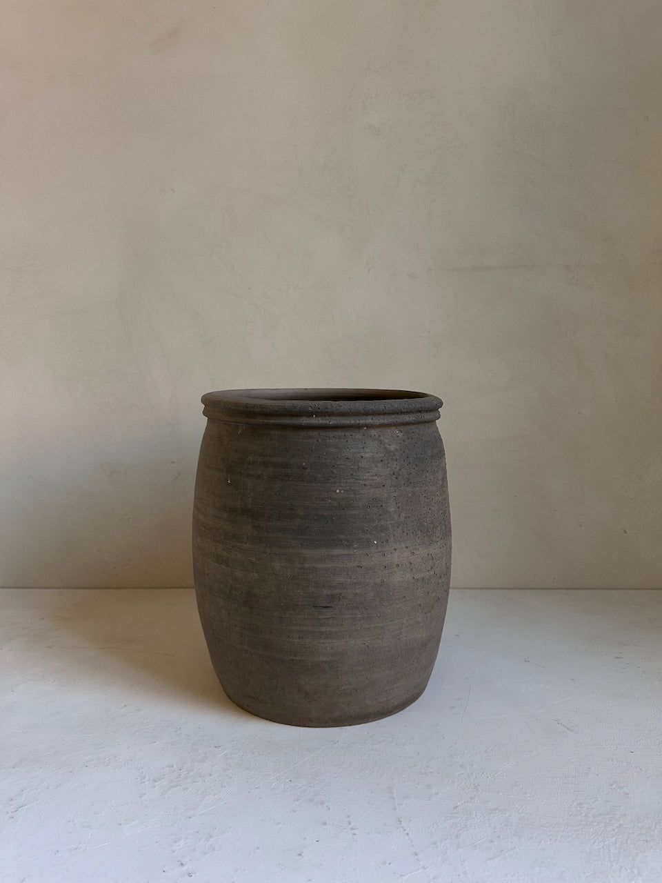 The Corner - Antique vase N° 23 - Pots & Vases