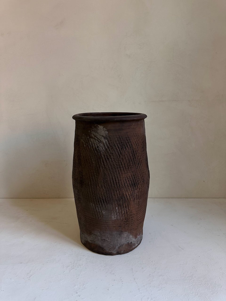 The Corner - Antique vase N° 24 - Pots & Vases