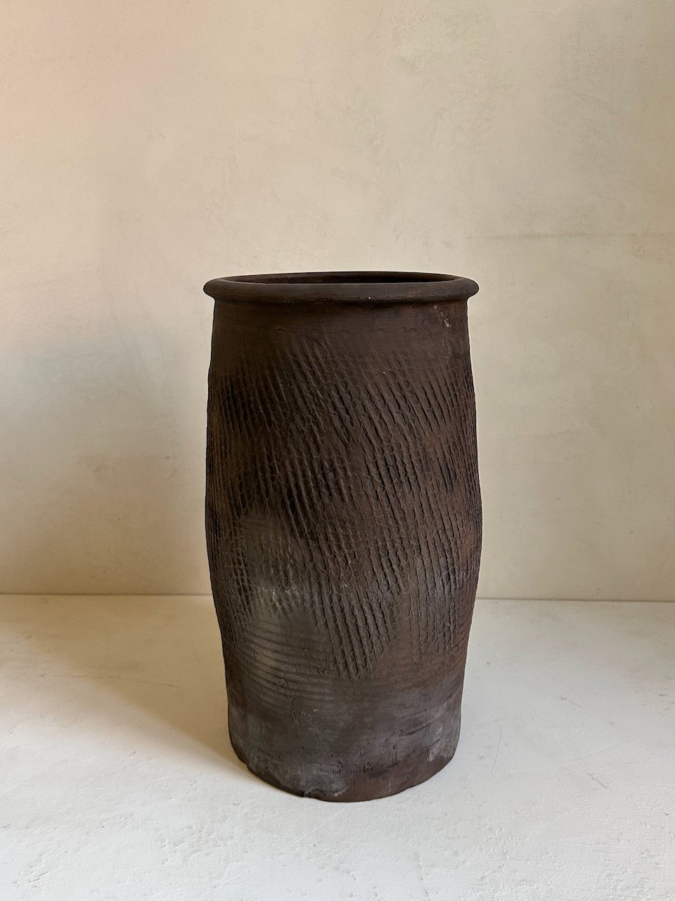 The Corner - Antique vase N° 24 - Pots & Vases