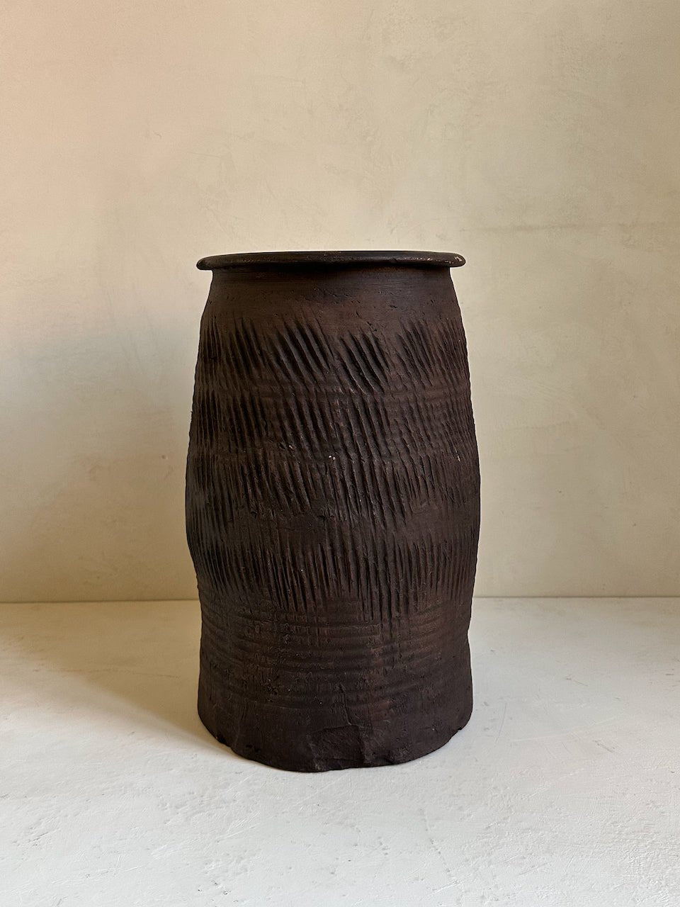 The Corner - Antique vase N° 25 - Pots & Vases