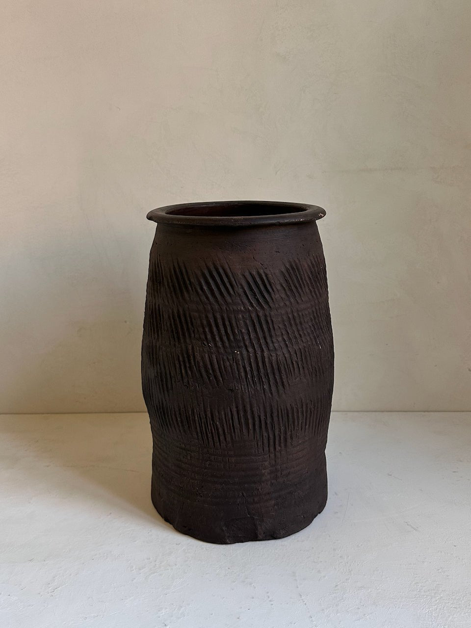 The Corner - Antique vase N° 25 - Pots & Vases