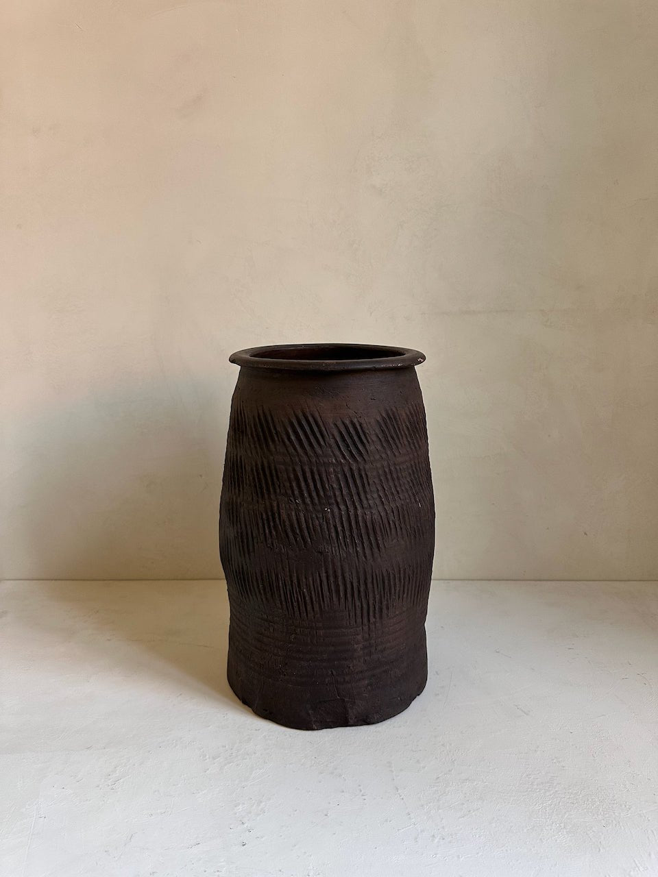 The Corner - Antique vase N° 25 - Pots & Vases