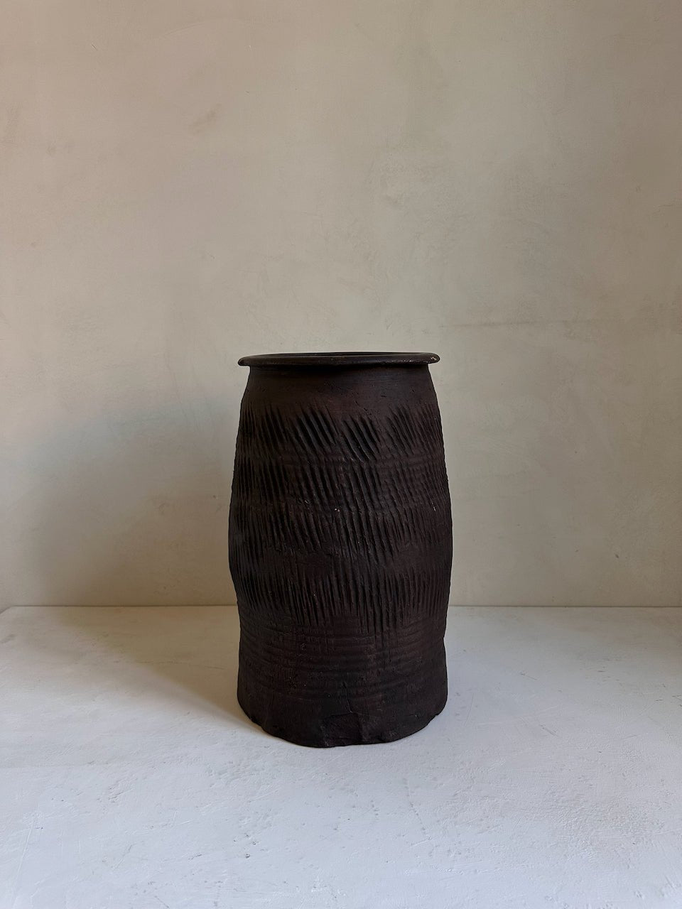 The Corner - Antique vase N° 25 - Pots & Vases