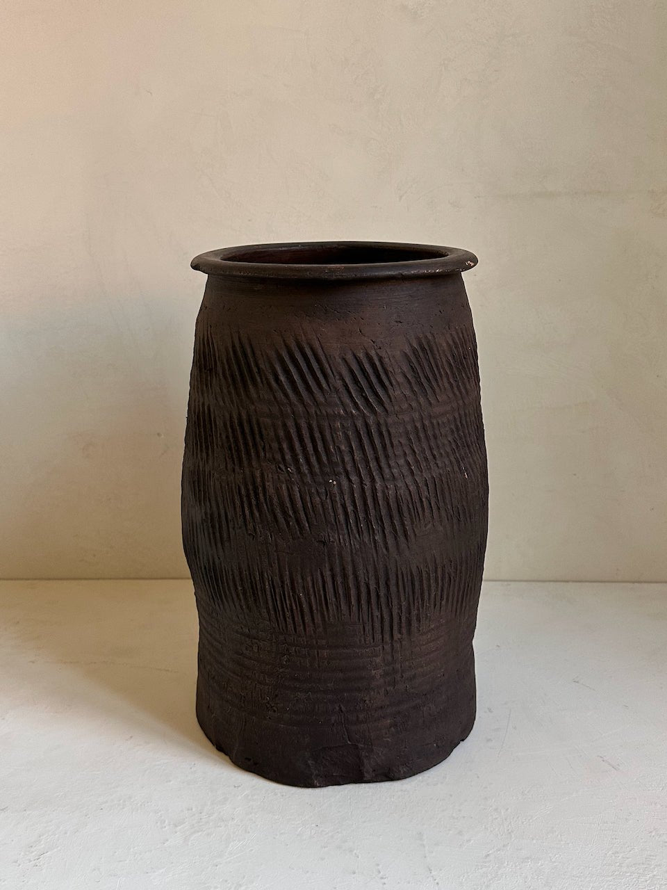 The Corner - Antique vase N° 25 - Pots & Vases