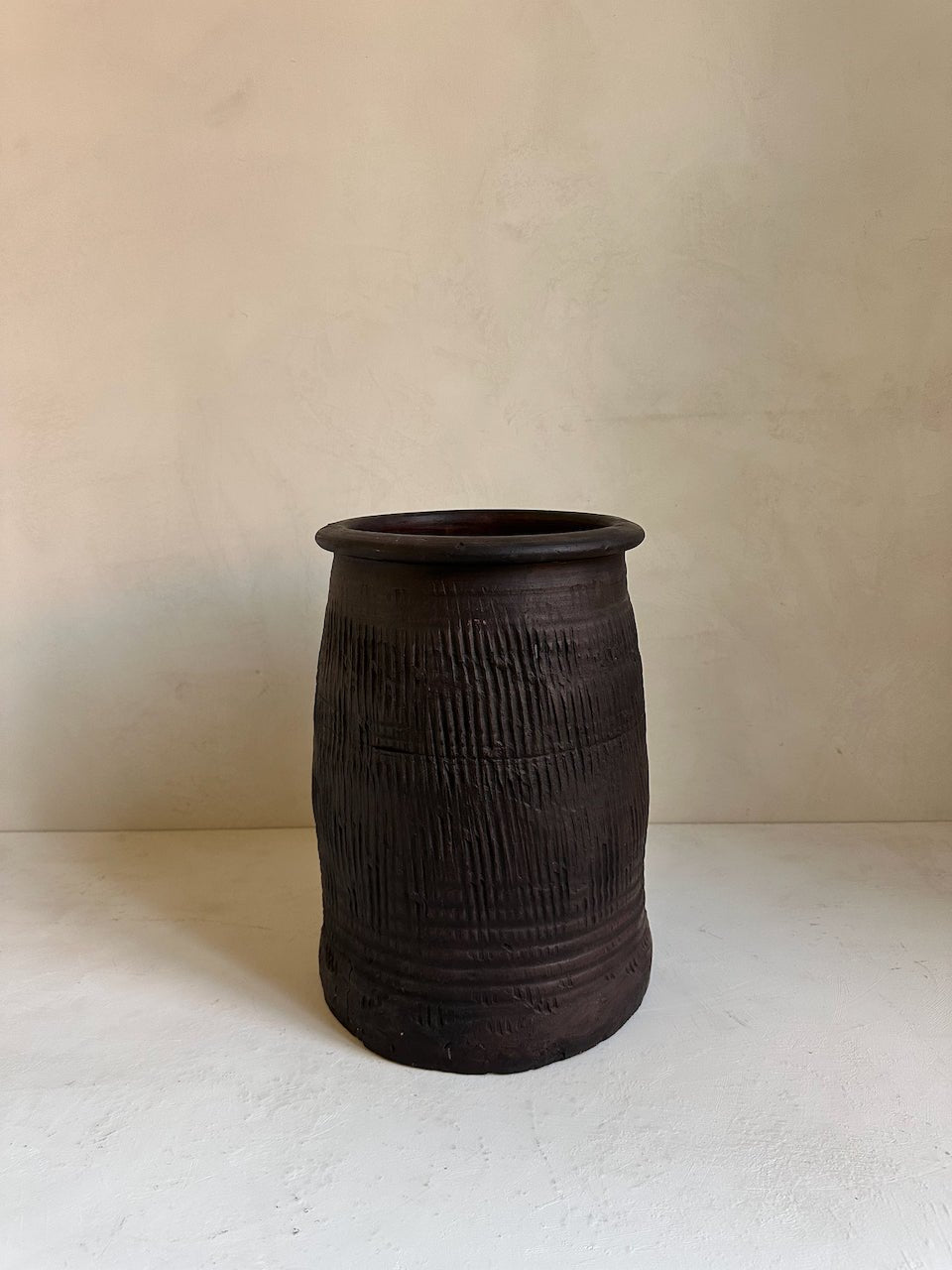 The Corner - Antique vase N° 26 - Pots & Vases