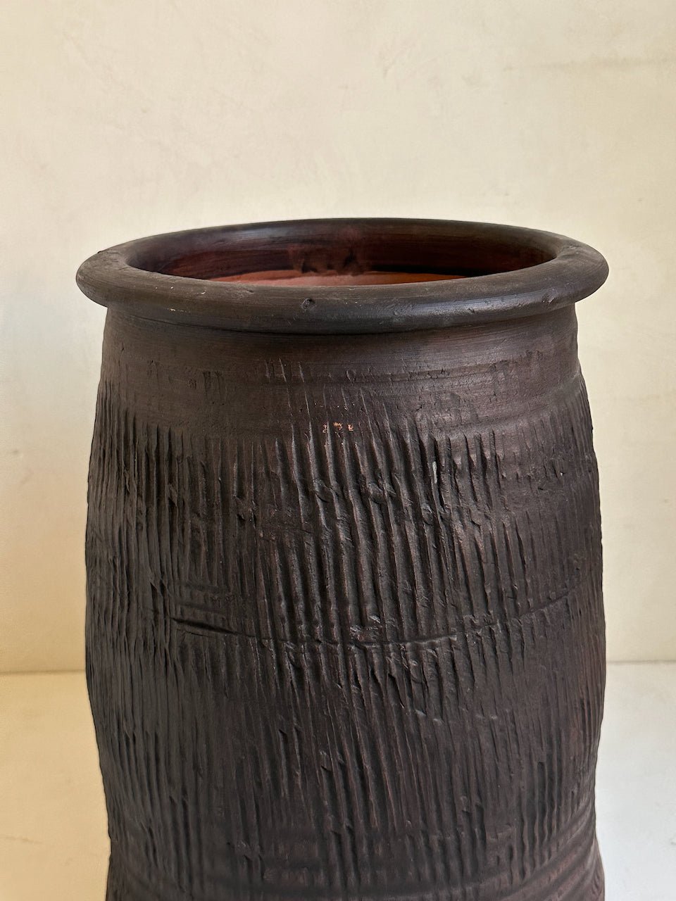 The Corner - Antique vase N° 26 - Pots & Vases