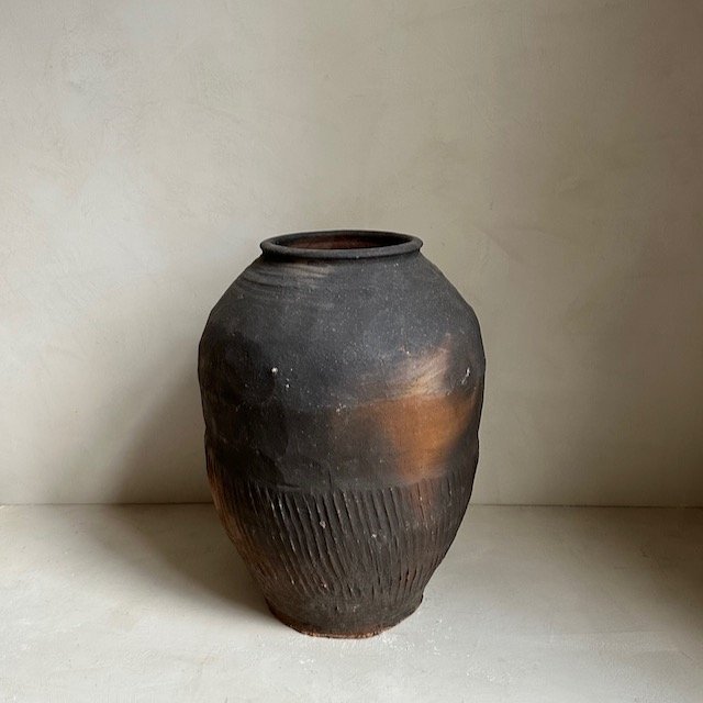 The Corner - Antique vase N° 3 - Pots & Vases