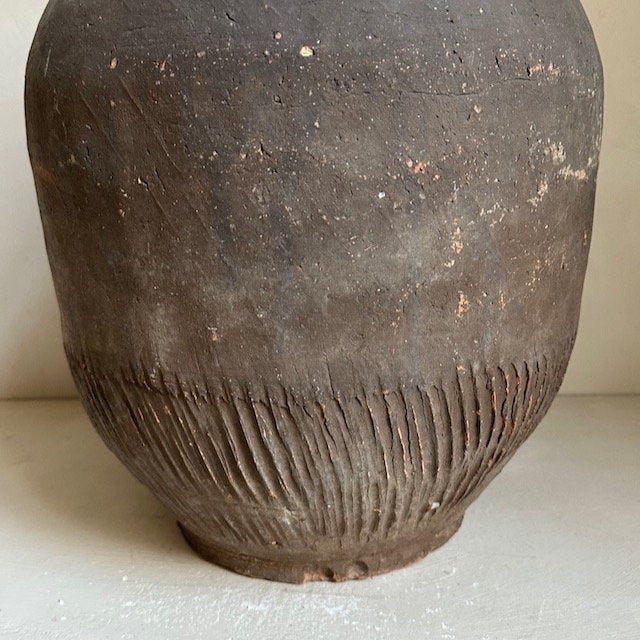 The Corner - Antique vase N° 5 - Pots & Vases