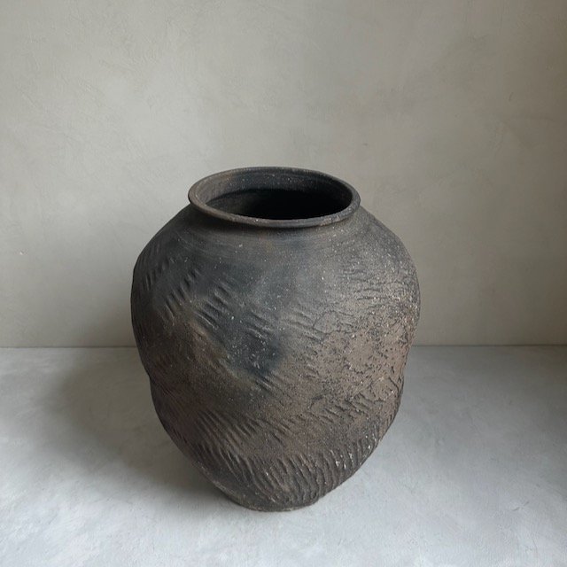 The Corner - Antique vase N° 8 - Pots & Vases