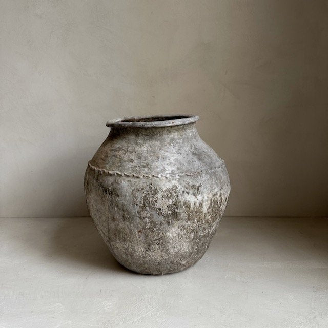 The Corner - Antique water pot N°7 - Pots & Vases
