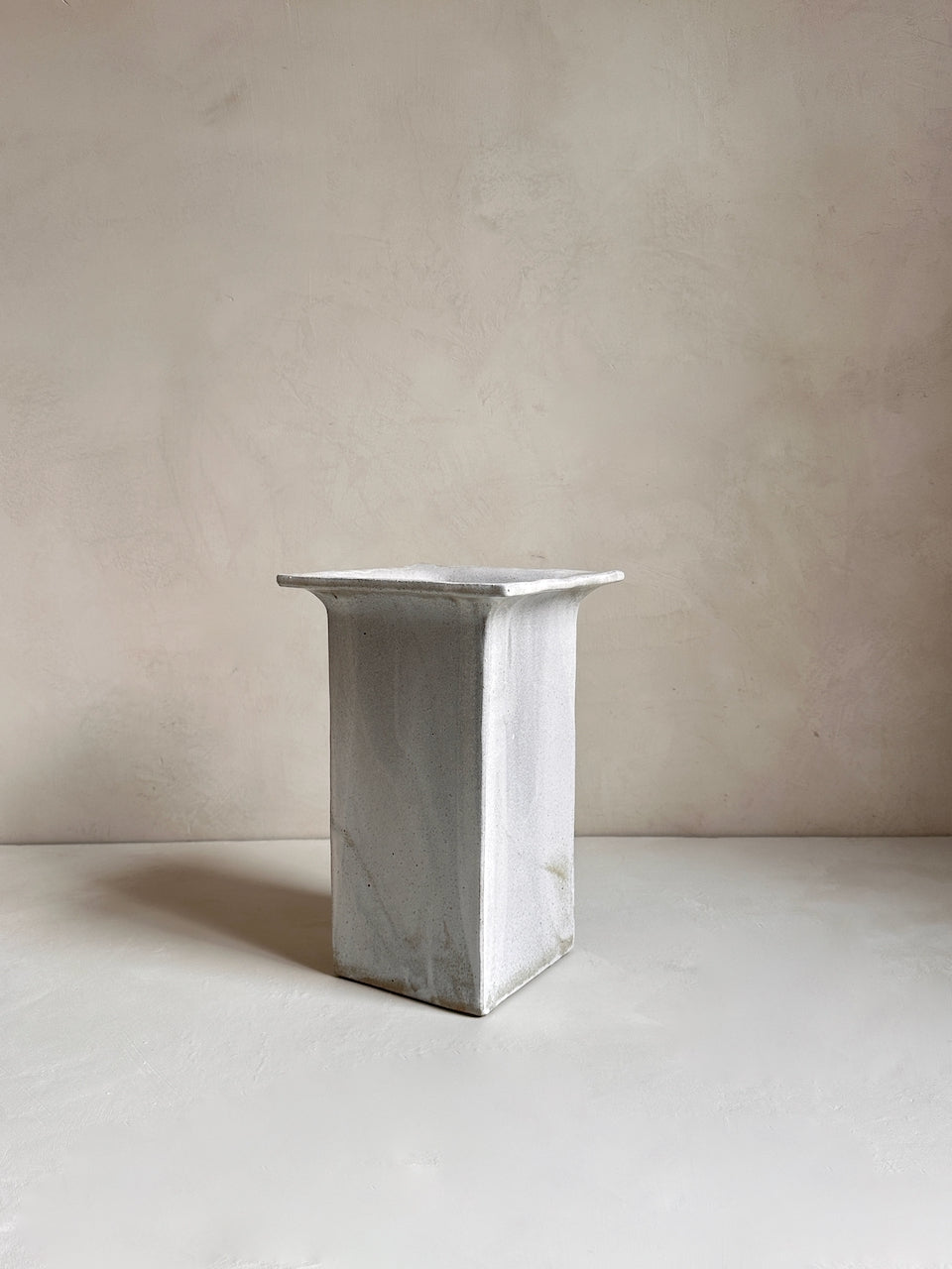 The Corner - APC Square vase N° 1 - Ceramics