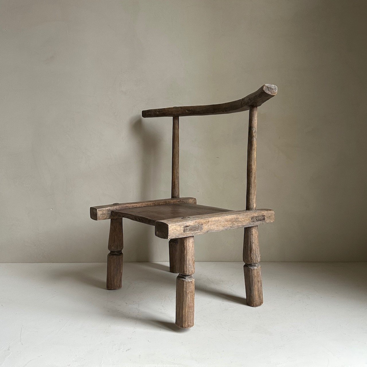 The Corner - Baule Chair N° 18 - African Chairs