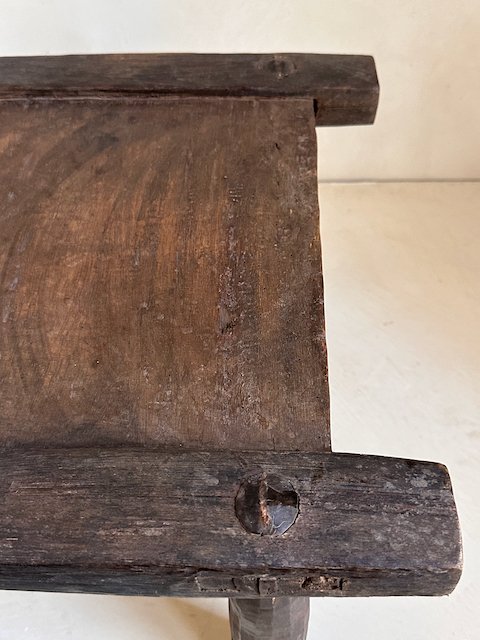 The Corner - Baule Chair N° 37 - African Chairs