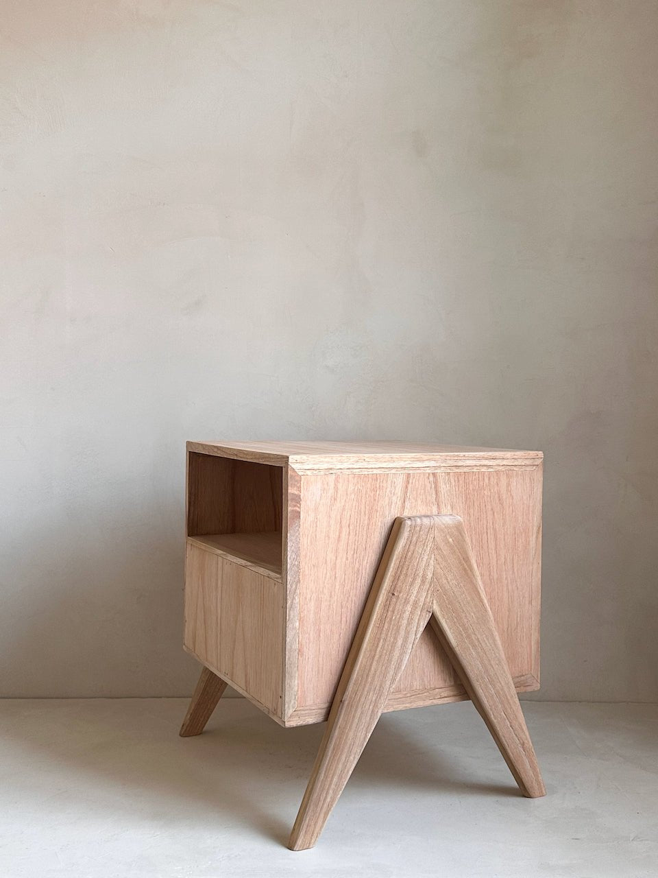 The Corner - Bedside table N° 1 - Side Tables & Stools