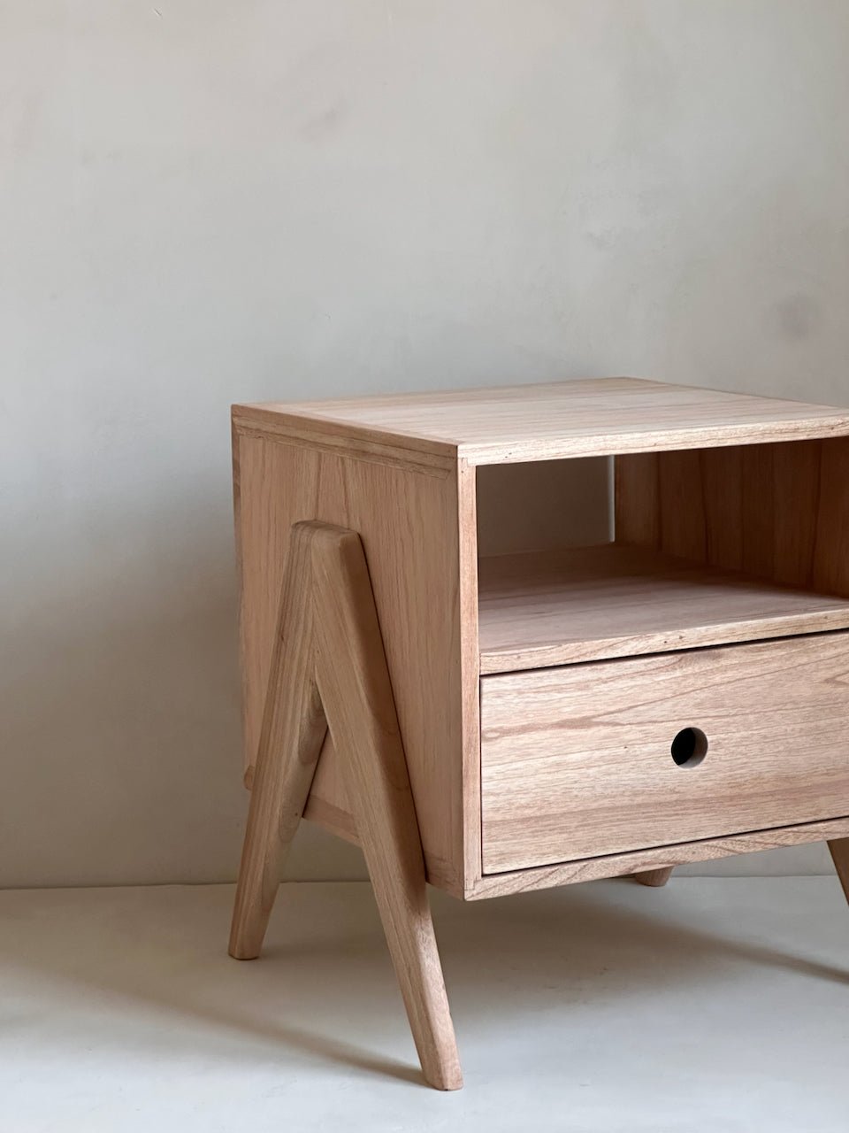 The Corner - Bedside table N° 1 - Side Tables & Stools