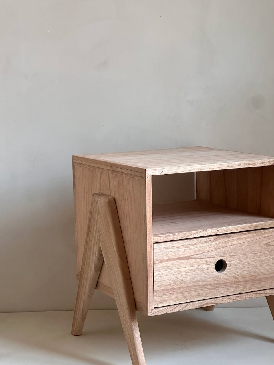 The Corner - Bedside table N° 1 - Side Tables & Stools