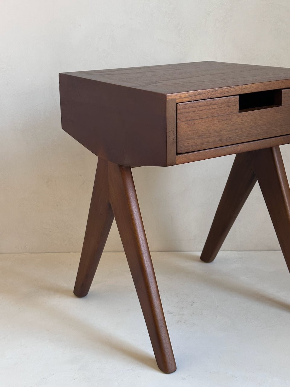 The Corner - Bedside table N° 3 - Side Tables & Stools