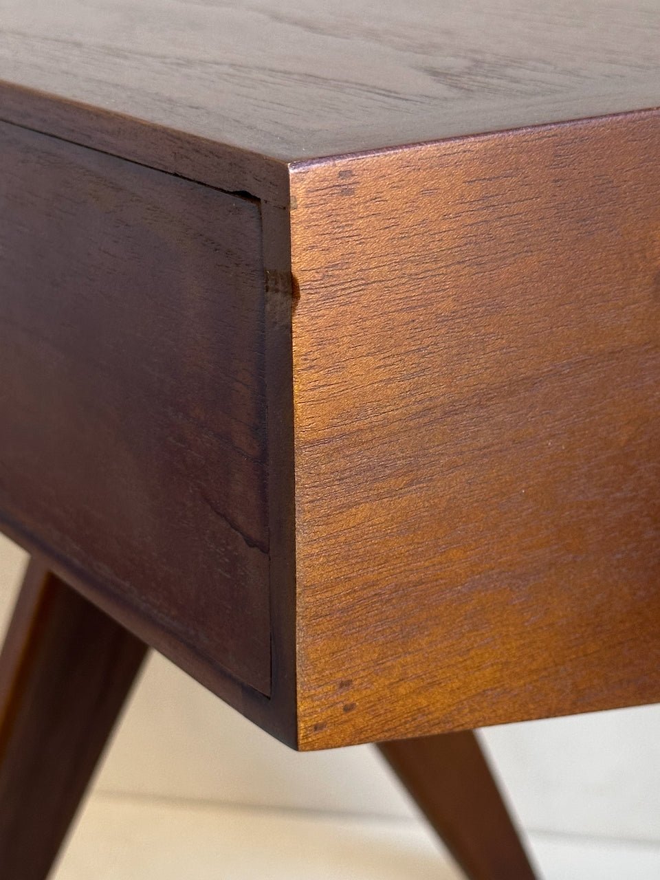 The Corner - Bedside table N° 3 - Side Tables & Stools