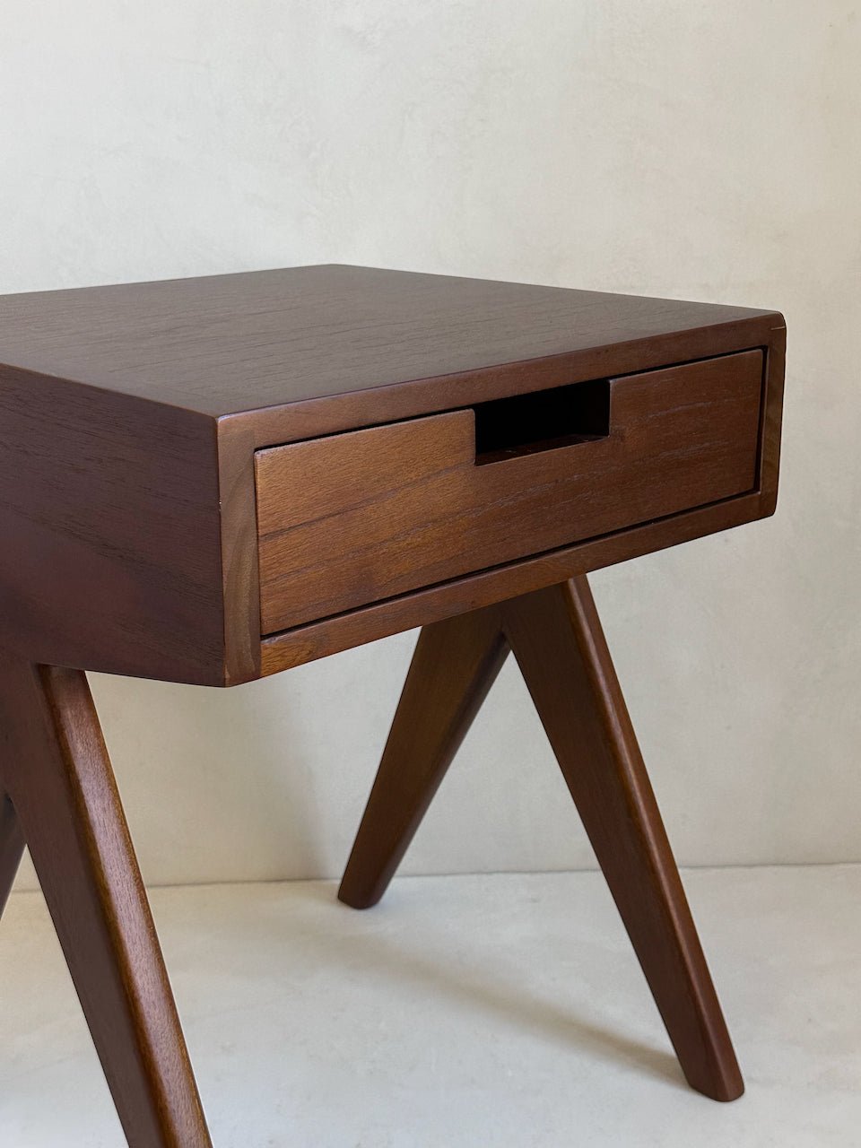 The Corner - Bedside table N° 4 - Side Tables & Stools