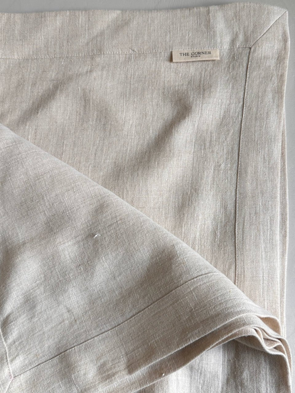 The Corner - Belgian Linen bed cover N° 1 - Bedcovers & Throws