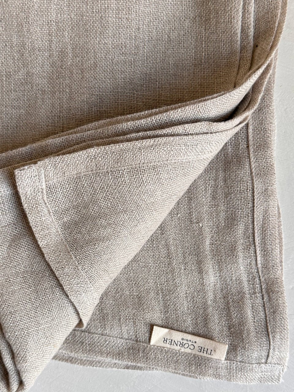 The Corner - Belgian Linen Throw N° 1 - Bedcovers & Throws