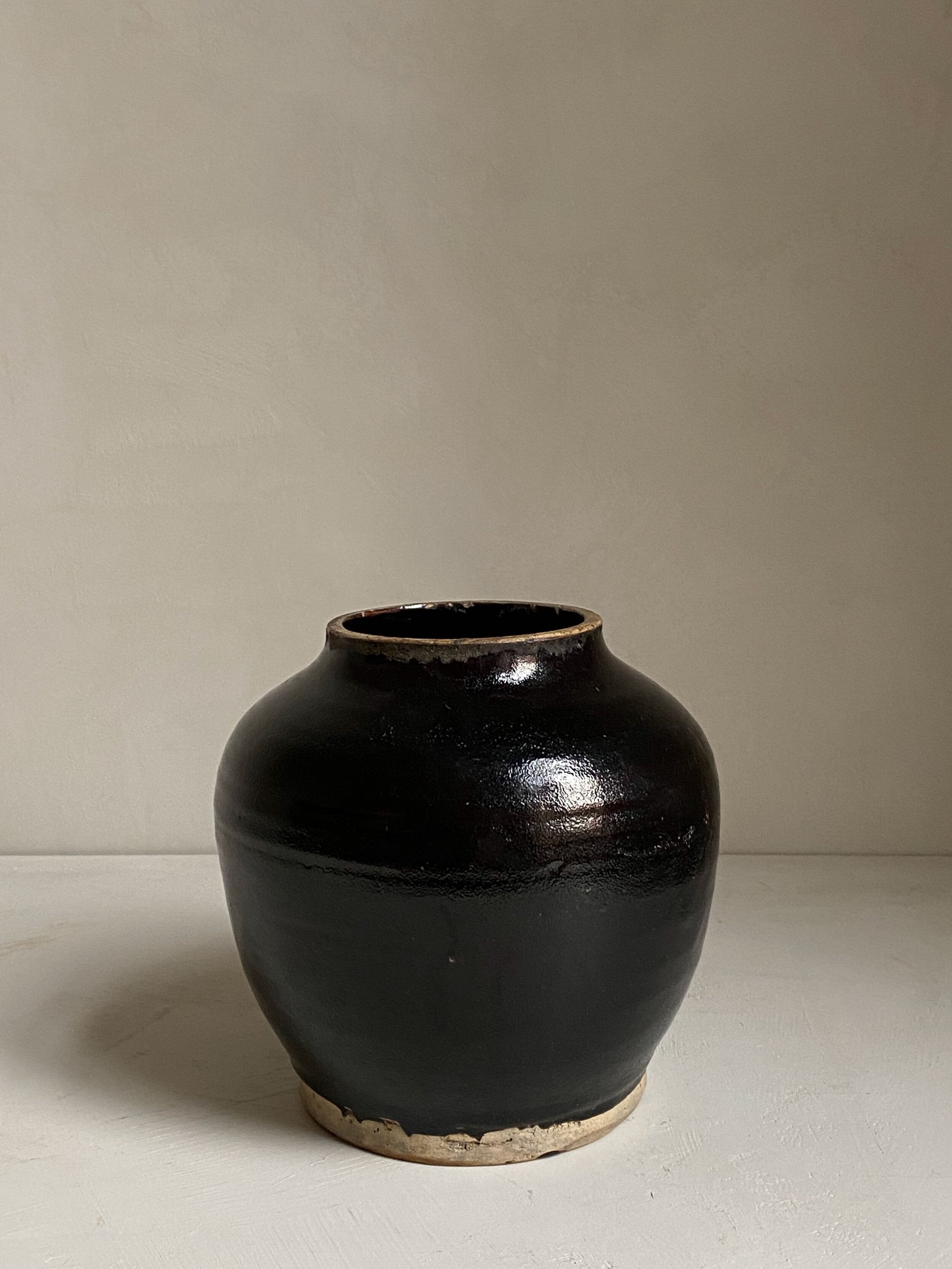 The Corner - Black glazed pot matte - Pots & Vases