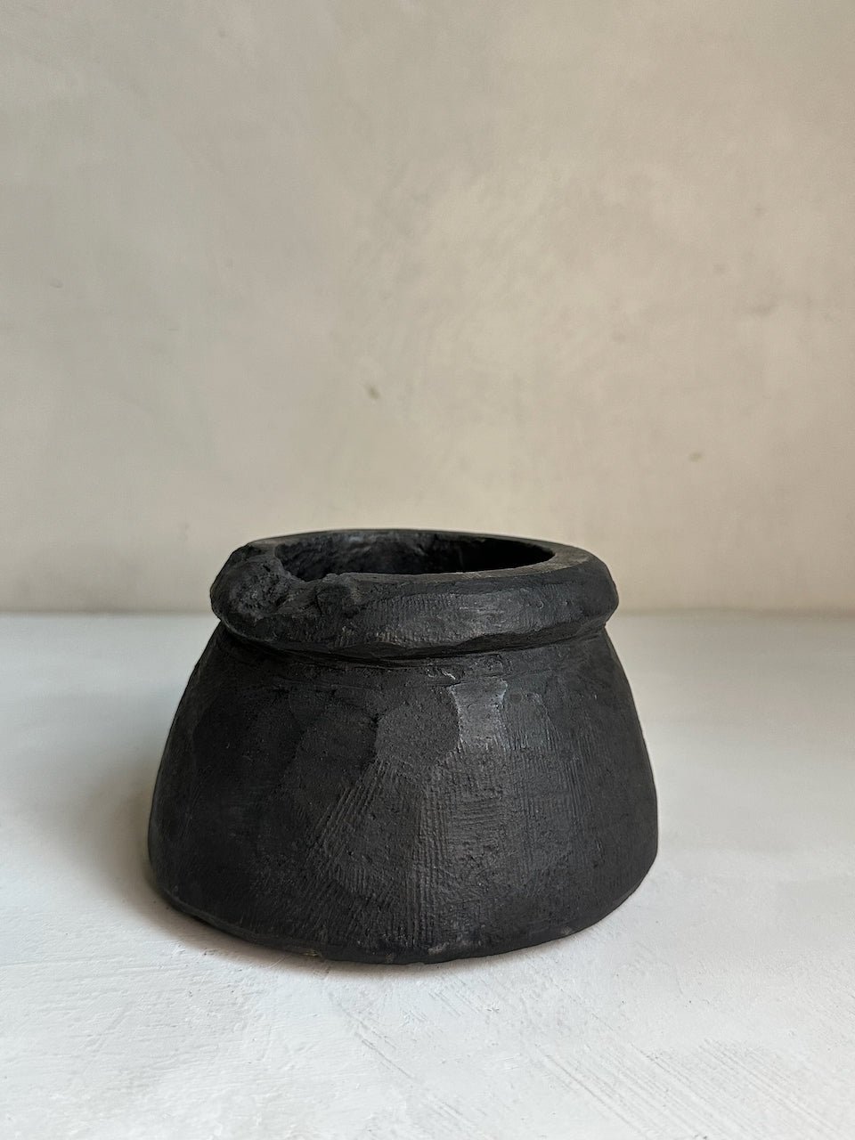 The Corner - Black stone mortar N° 15 - Table & Kitchenware