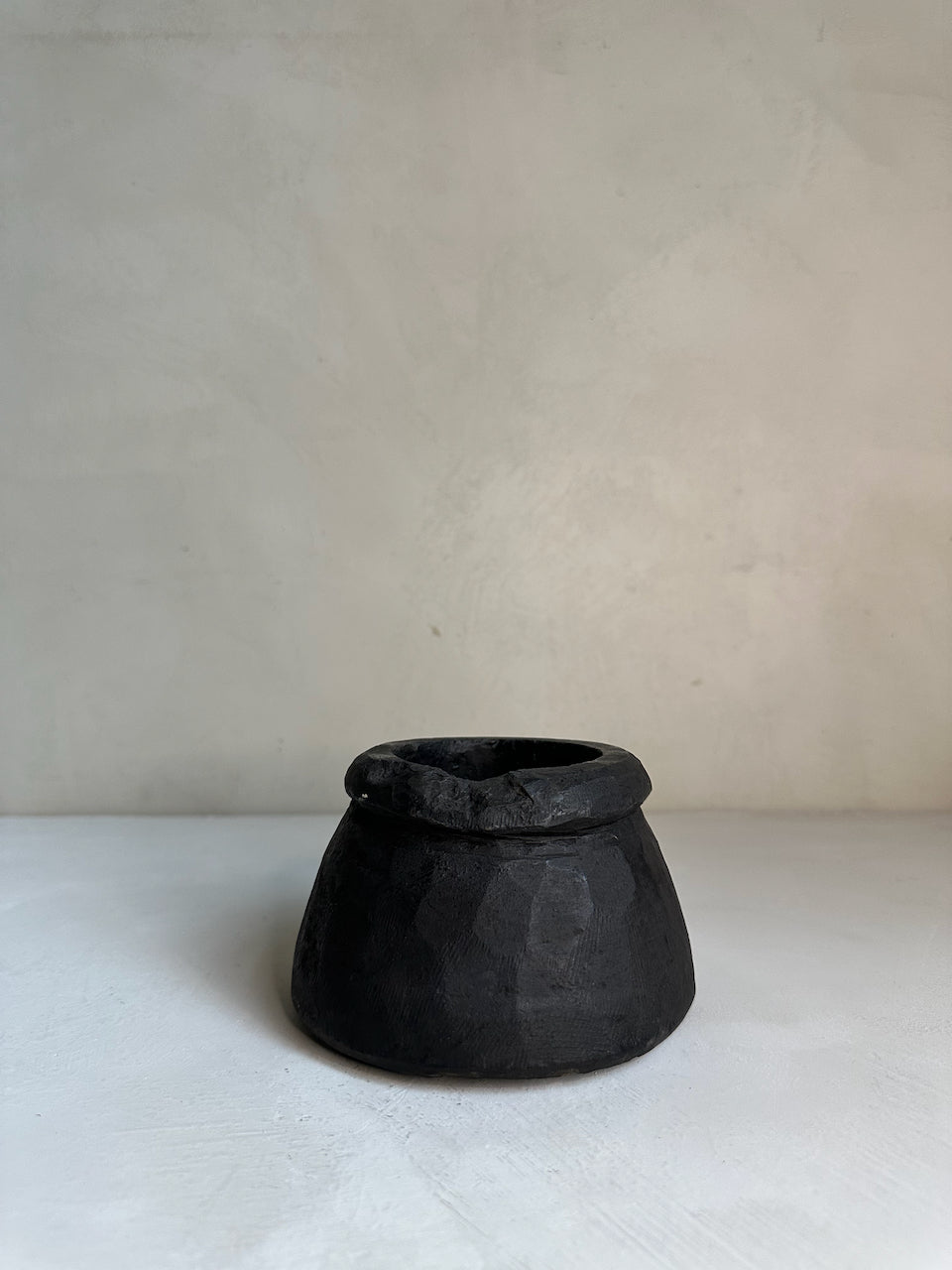 The Corner - Black stone mortar N° 15 - Table & Kitchenware