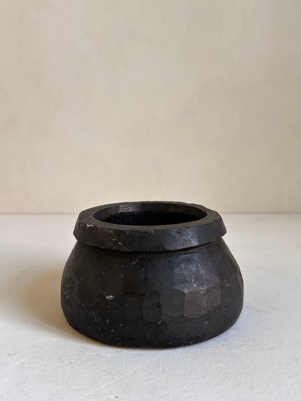 The Corner - Black stone mortar N° 17 - Table & Kitchenware