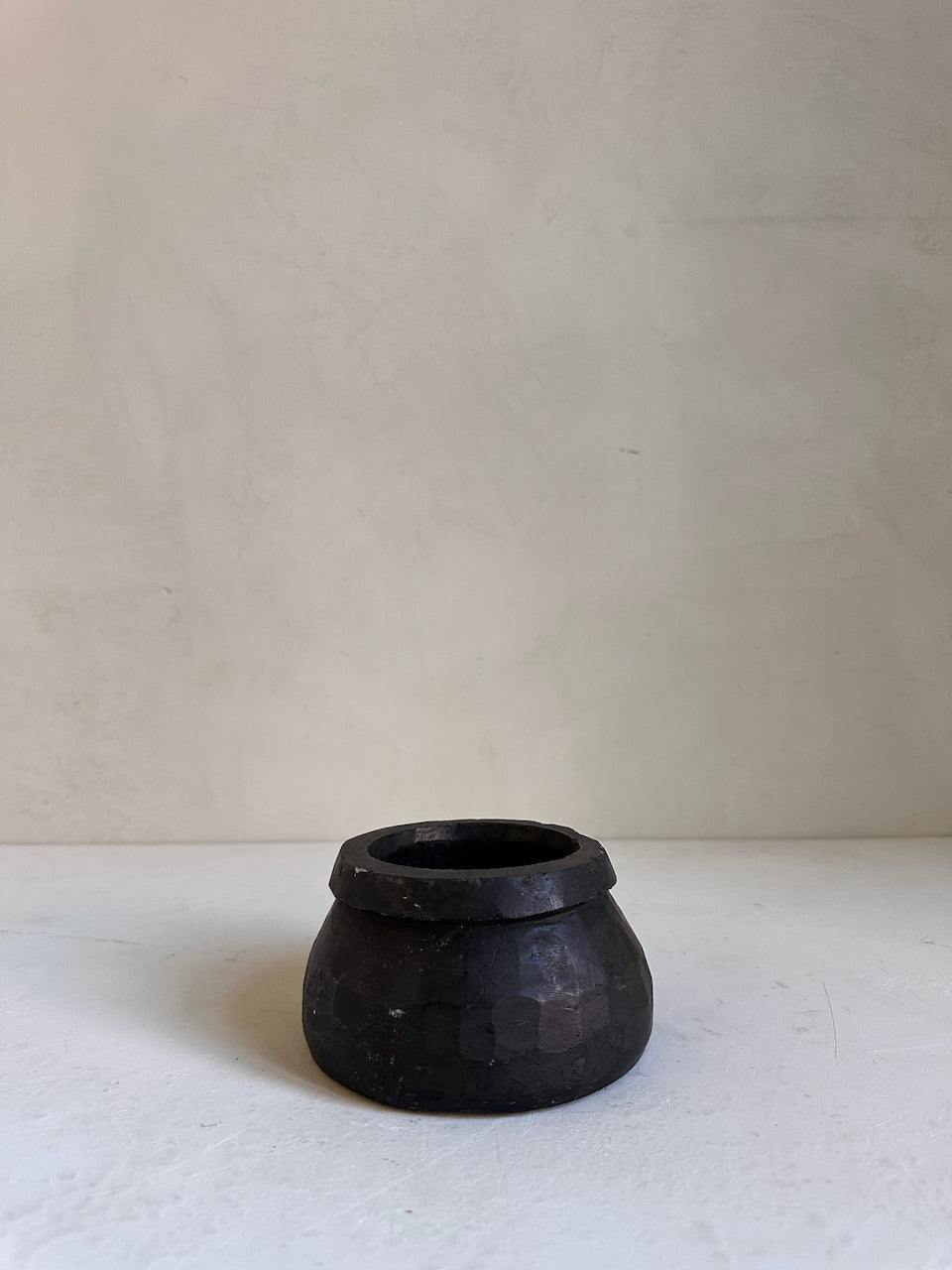 The Corner - Black stone mortar N° 17 - Table & Kitchenware