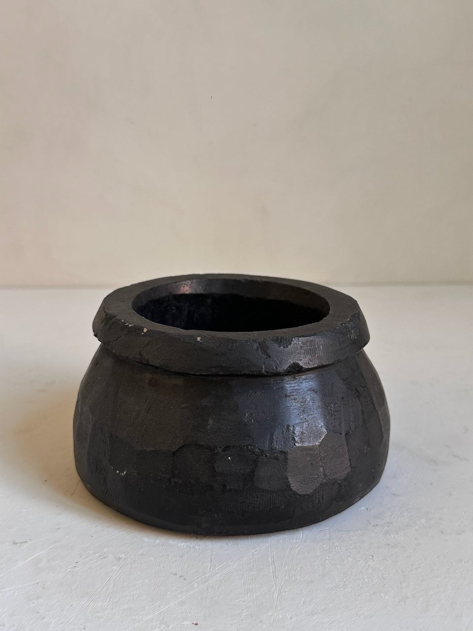 The Corner - Black stone mortar N° 17 - Table & Kitchenware