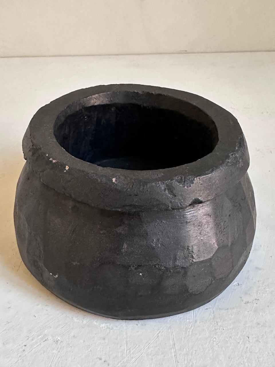 The Corner - Black stone mortar N° 17 - Table & Kitchenware