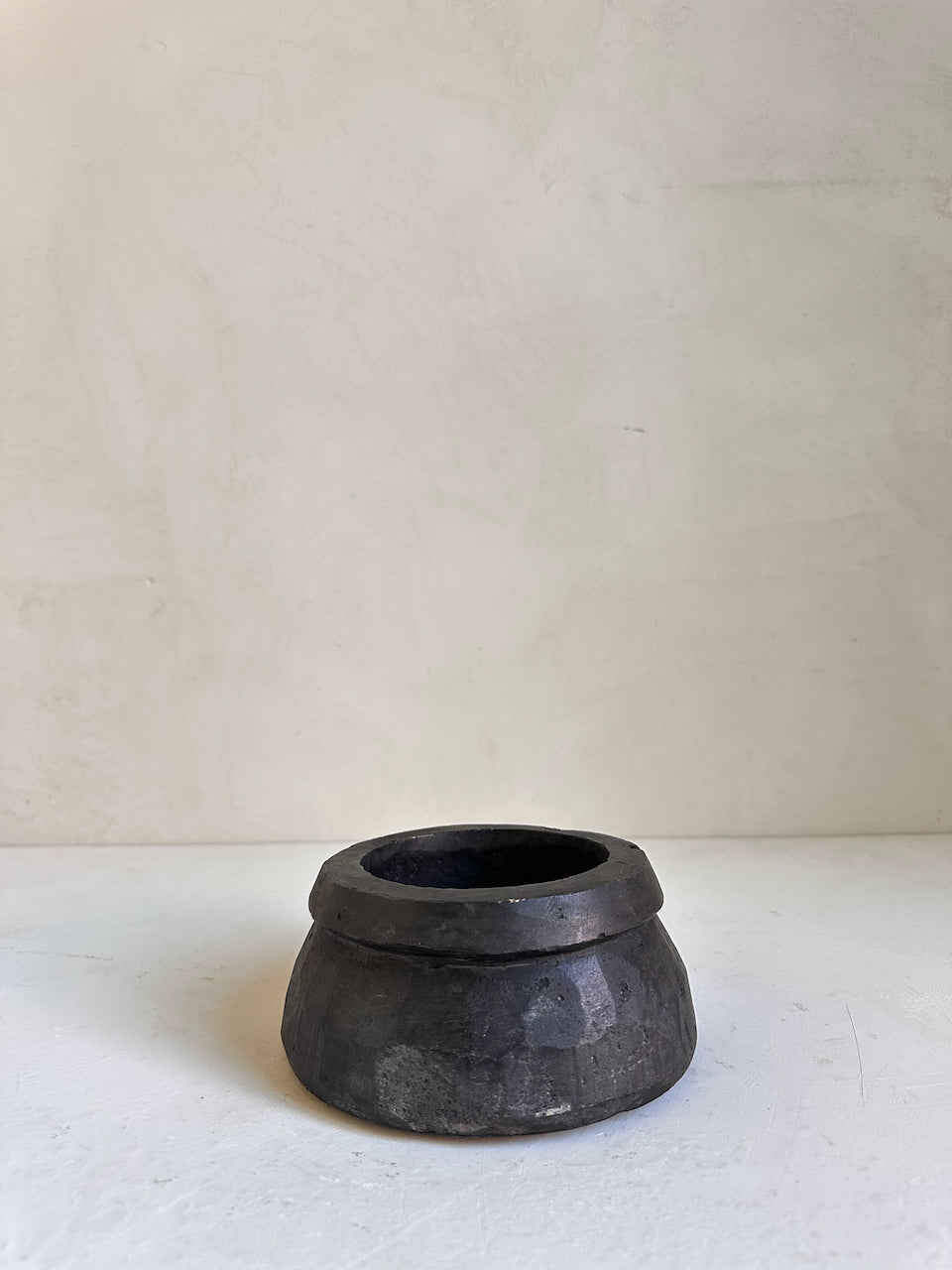 The Corner - Black stone mortar N° 18 - Table & Kitchenware