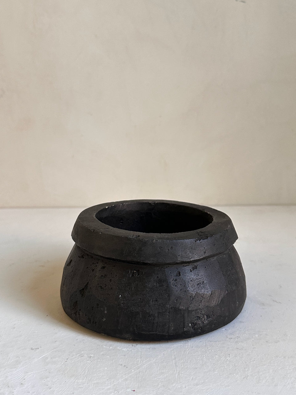 The Corner - Black stone mortar N° 18 - Table & Kitchenware