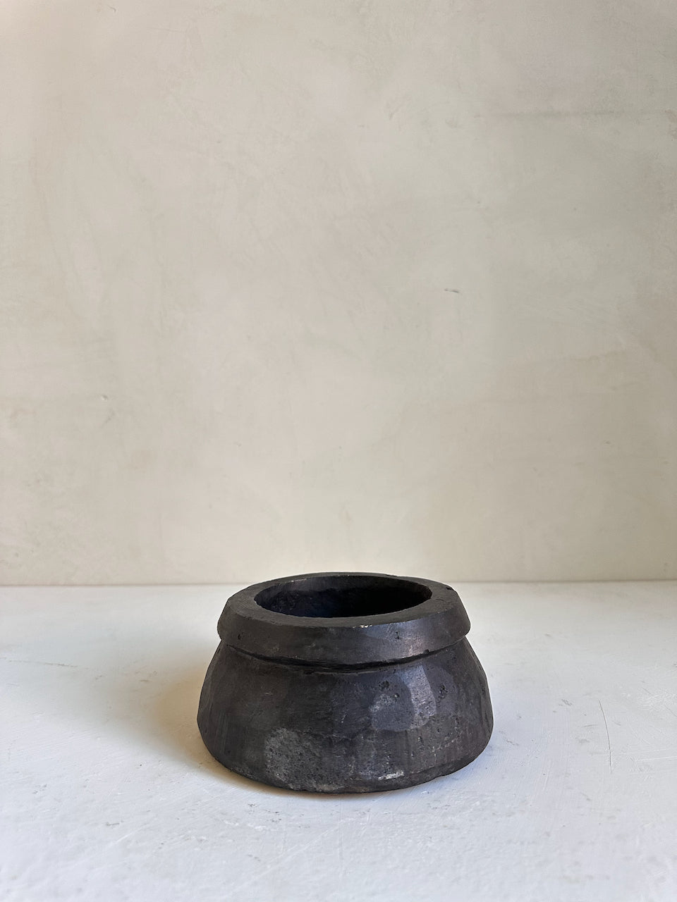 The Corner - Black stone mortar N° 18 - Table & Kitchenware